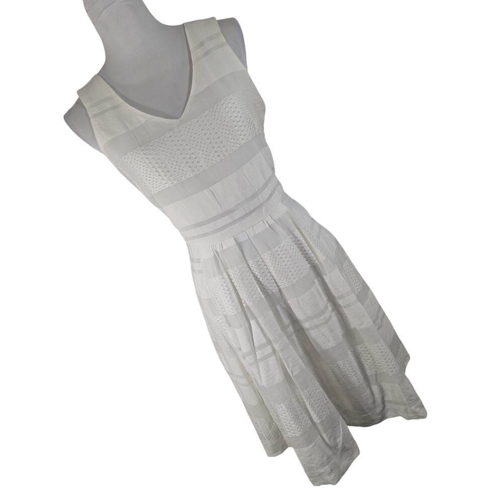 NWT@$90! COVINGTON! HORIZONTAL WHITE ON WHITE  PATTERNED STRIPE A-LINE DRESS! 8